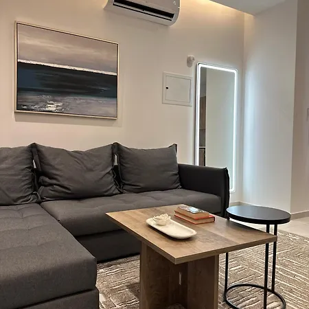 Apartment Arya Engomi Central Living Apt