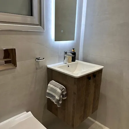 Διαμέρισμα Arya Engomi Central Living Apt *